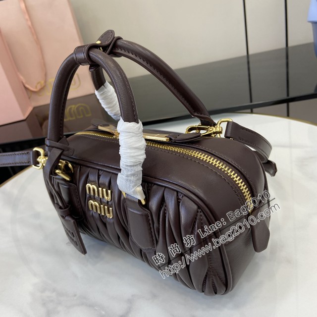 miumiu繆繆專櫃最新款小羊皮保齡球包手提肩背包 jh2538型號：5BB142